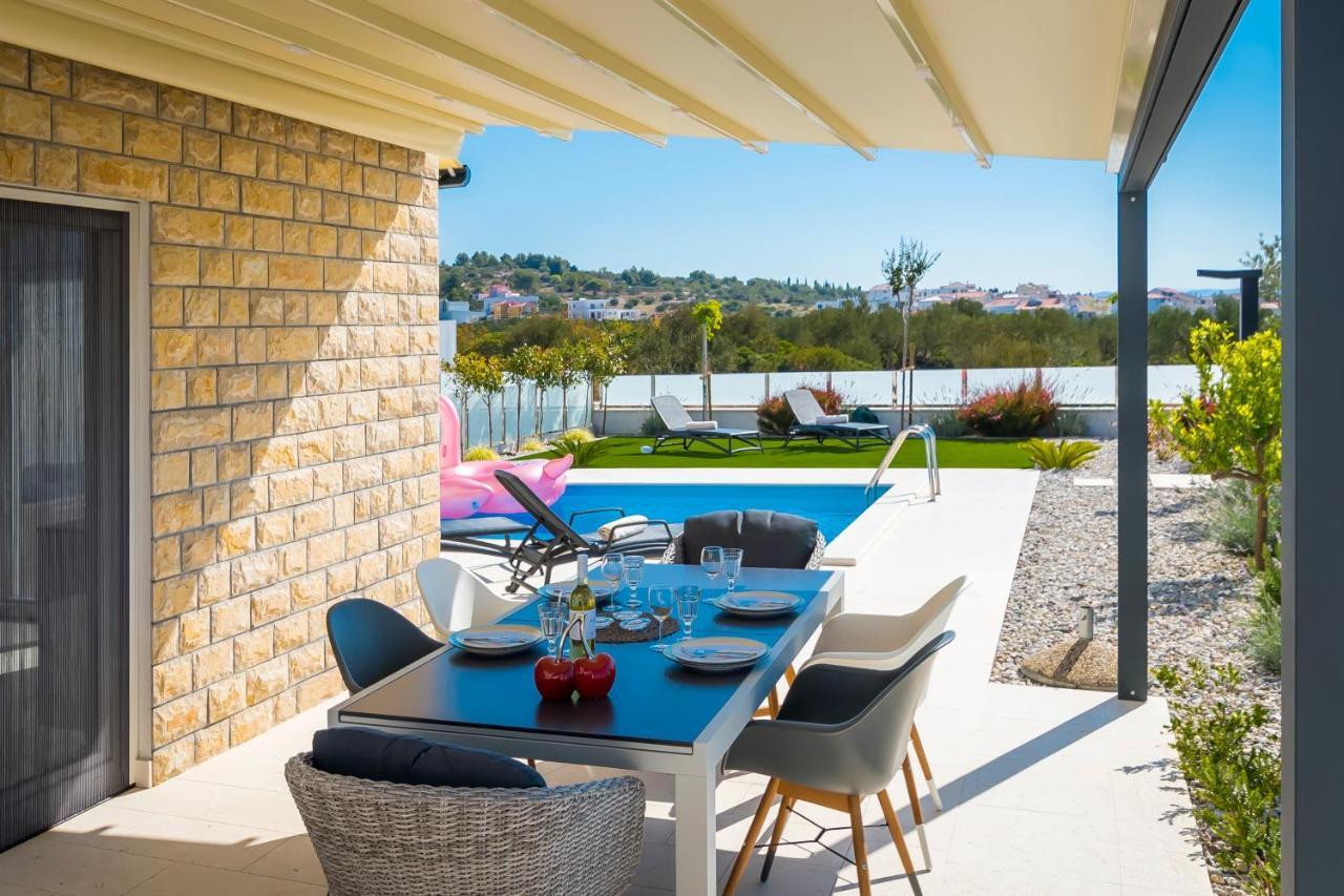 Villa Buzuk Vodice Exterior foto